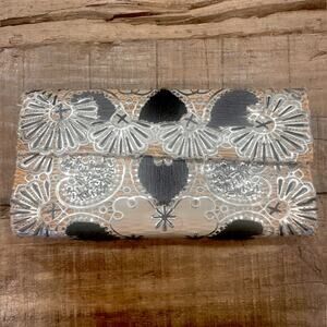 Handmade Embroidered Raffia Envelope Clutch Purse NWOT